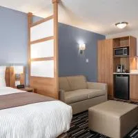 Microtel Inn & Suites by Wyndham Val-d Or, hotel u gradu Val-dʼOr
