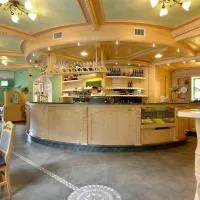 Hotel Dolomiti Saone, hotel a Tione di Trento