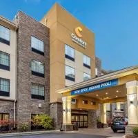 Comfort Inn & Suites Pittsburgh South，匹茲堡的飯店