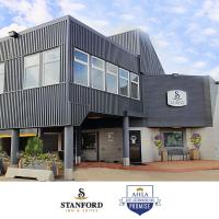 Stanford Inn & Suites, hotel near Grande Prairie Airport - YQU, Grande Prairie