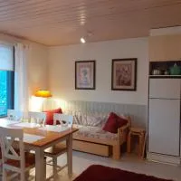 Lomakoli rivi4, hotel u gradu 'Kolinkylä'