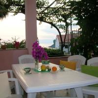Spacious apartment in Maratea with sea view 95 m&sup2;, Hotel in Maratea