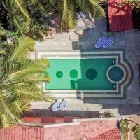 Hotel Siesta De Goa, khách sạn ở Varca