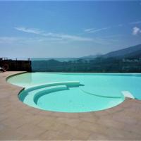 Cozy Holiday Home in Regione Ca' Nova with Jacuzzi, hotel a Magliolo