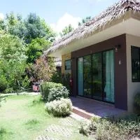 Papa's Home And Rabbit Café, hotel en Ban Mai
