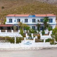 marina beach, hotell i Livadia