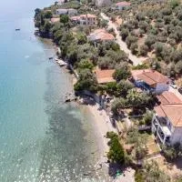 Villas Nies Seaside Appartments, viešbutis mieste Soúrpi