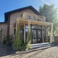 Pensiunea Prestige House, hotel a Curtea de Argeş