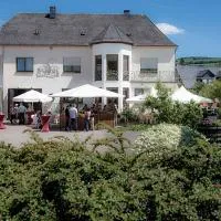 Gästehaus und Weingut Bernd Frieden, hotel a Nittel