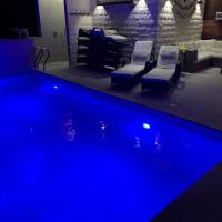 Jully apartment with swimming pool