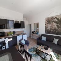 Duplex Bastié T3 calme et climatisé WiFi, hôtel à Lyon (8e arr.)