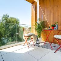 Il Lago - Sunrise - Cozy Luxurious Smart Home By The Lake, khách sạn gần Sân bay Băneasa - BBU, Voluntari