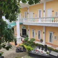 HOTEL NAYORA PRABUMULIH, хотел в Perabumulih