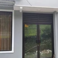 Viesnīca homstay RR Seroja kamar biasa pilsētā Garung