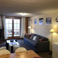 Mayens de l'Ours CZ 013 - MOUNTAIN apartment 8 per, hotelli kohteessa Agettes