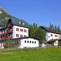 Hotel Croda Rossa, hotel em Carbonin