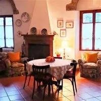 Casa Bartolacci Charme in Bivigliano (Near Mugello and Florence), hotel v destinaci Bivigliano