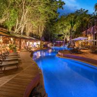 Ramada Resort by Wyndham Port Douglas, hotel in Port Douglas