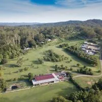 Viesnīca Sunshine Coast retreat your own private golf course pilsētā Diddillibah