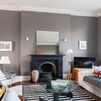 The Notting Hill Escape - Modern & Bright 3BDR Flat with Balcony