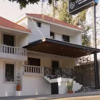VIAMONTE House Boutique, hôtel à León