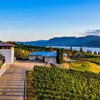 The Inn at Therapy Vineyards, hotel em Naramata