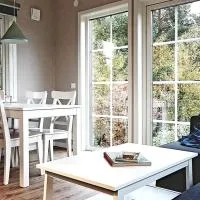 Nybyggd stuga intill skogsbrynet - New built cottage next to the cowberry forest, hotel v destinácii Mora