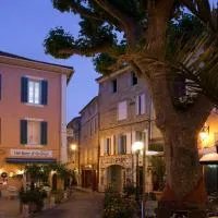 Viesnīca Hôtel L'Herbier d'Orange - Accueil Vélo pilsētā Oranža