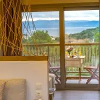Forest Resort Suites Skiathos: Troulos şehrinde bir otel