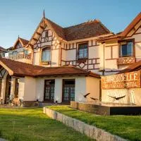 Hotel L' Hirondelle, готель у місті Ла-Фальда