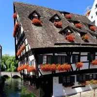 Schiefes Haus, хотел в Улм