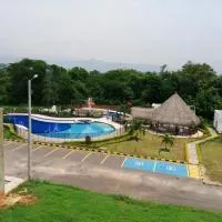 Casa Isabella (En condominio campestre), готель у місті Токайма
