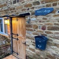 Holcot Cottage, hotel near Northampton Airport - ORM, Holcot