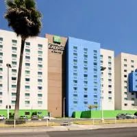 Holiday Inn Express & Suites Toluca Zona Aeropuerto by IHG, hotel en Toluca