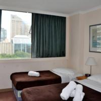 Accommodation Sydney: Hyde Park View 2 Bedroom 1 Bathroom Pet Friendly Apartment