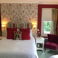 Smiddy House & Russell's Restaurant, hotel in Spean Bridge