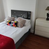 Red Ba Serviced Accommodation - 6 Bed House