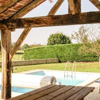 Superb holiday home with pool, Hotel in der Nähe vom Flughafen Brive - BVE, Cressensac