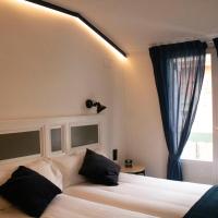 Hotel Alda Jolio Jaca: Jaca'da bir otel