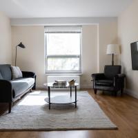 Classic Ravenswood 1BR with Work Station by Zencity
