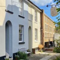 Picturesque Seaside Cottage Next to Viking Bay - Broadstairs