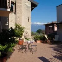 Albergo CAVALLINO 10, hotel en Toscolano-Maderno