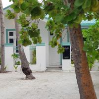 Vaali Beach & Dive Lodge Maldives, hotel in Felidhoo