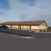 Huggy Bear Motel - Warren, hotel di Warren