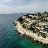 Golden Rays Luxury Villas & Apartments, hotel di Primosten