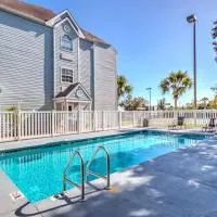 Microtel Inn and Suites - Zephyrhills, hotel near Zephyrhills Municipal Airport - ZPH, Zephyrhills