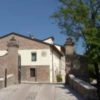 Corte Della Rocca Bassa, מלון בנוגרולה רוקה