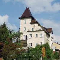 Hotel & Restaurant Bergschlösschen, khách sạn ở Buckow