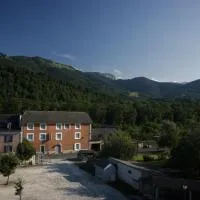 Hôtel Ladagnous, hotel a Peyrouse