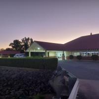 Emerald Explorers Inn, готель біля аеропорту Blackwater Airport - BLT, у місті Емералд